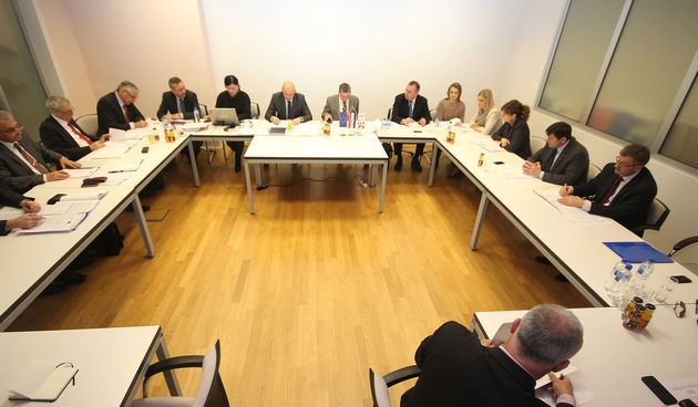 Vlada usvojila sugestije hrvatskih župana oko profesionalnih žalitelja u postupku javne nabave