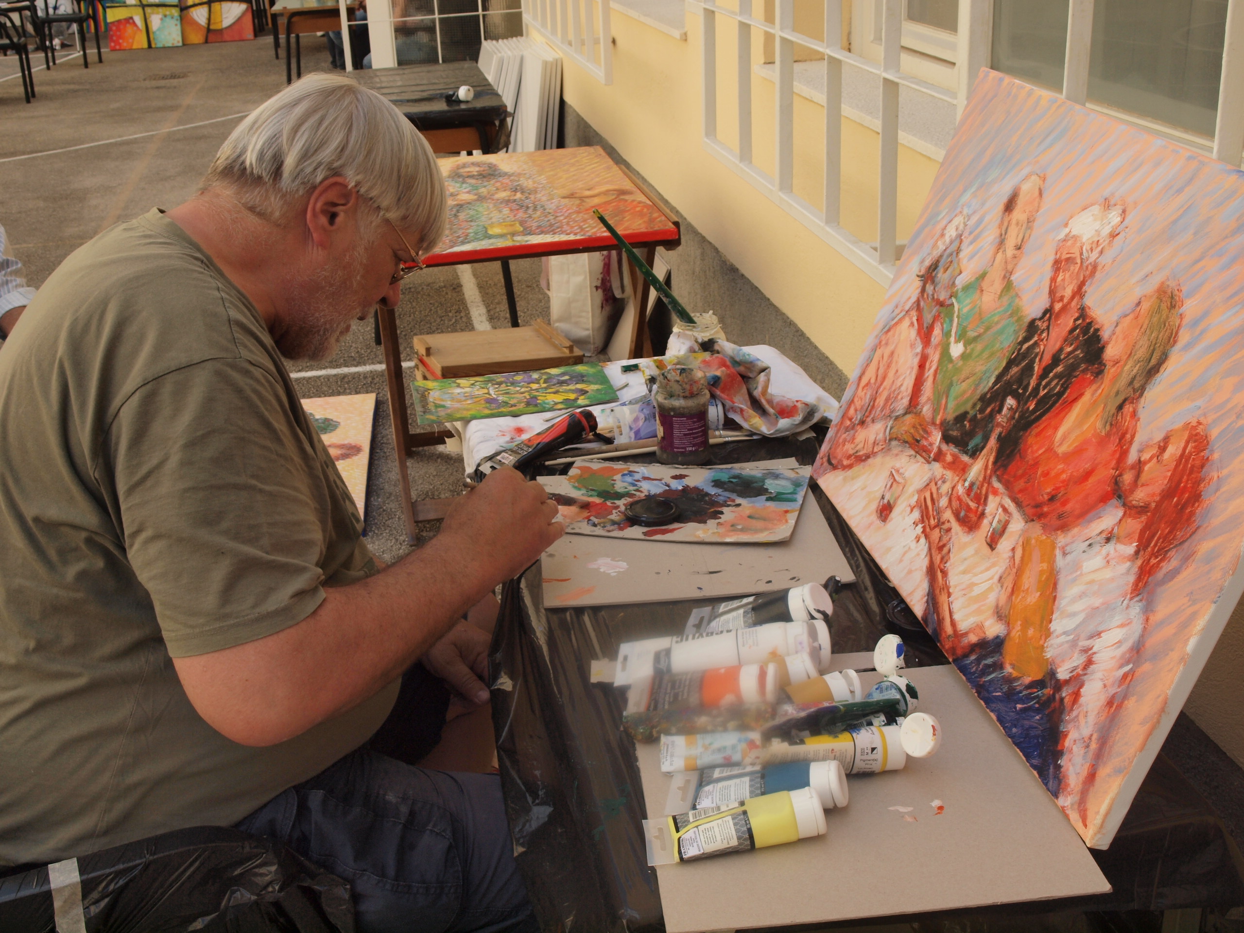 Prva likovna kolonija ‘Zmajević’ završena je u svom trodnevnom održavanju u nedjelju 28. svibnja u Nadbiskupskom sjemeništu ‘Zmajević’ u Zadru.