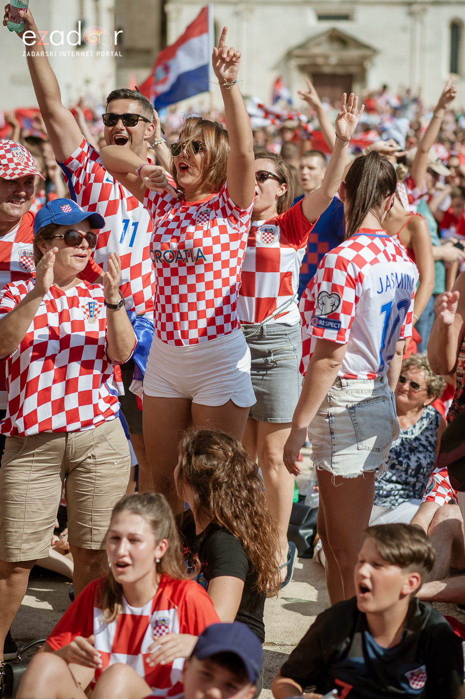 Navijačko ludilo u Zadru za vrijeme i nakon finala Svjetskog prvenstva Navijačko ludilo u Zadru za vrijeme i nakon finala Svjetskog prvenstva