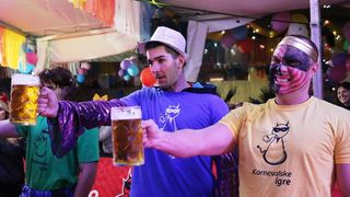 Virske maškare 2017: Karnevalske igre i koncert grupe Vista Virske maškare 2017: Karnevalske igre i koncert grupe Vista