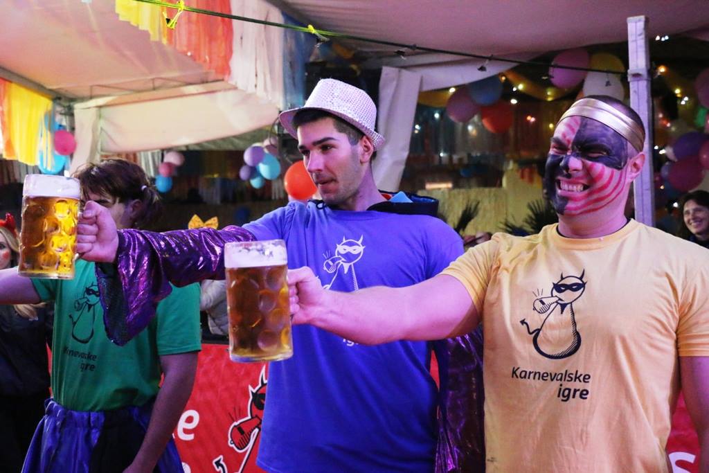 Virske maškare 2017: Karnevalske igre i koncert grupe Vista Virske maškare 2017: Karnevalske igre i koncert grupe Vista