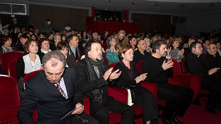 HNK Zadar: “Ljubi s ljubavlju”, foto: Leo Banić HNK Zadar: “Ljubi s ljubavlju”, foto: Leo Banić