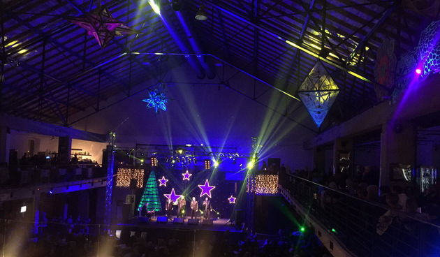 Četiri tenora raspjevala i nasmijala krcat Arsenal