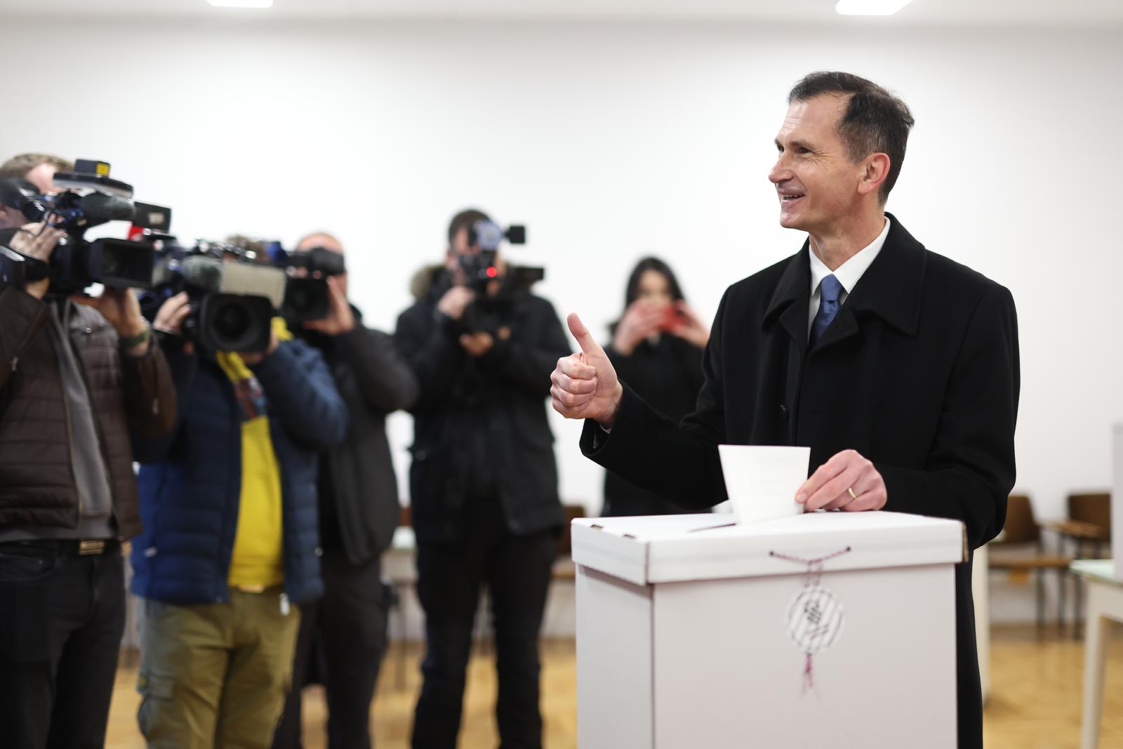 Dragan Primorac u drugom krugu glasovao na predsjedničkim izborima