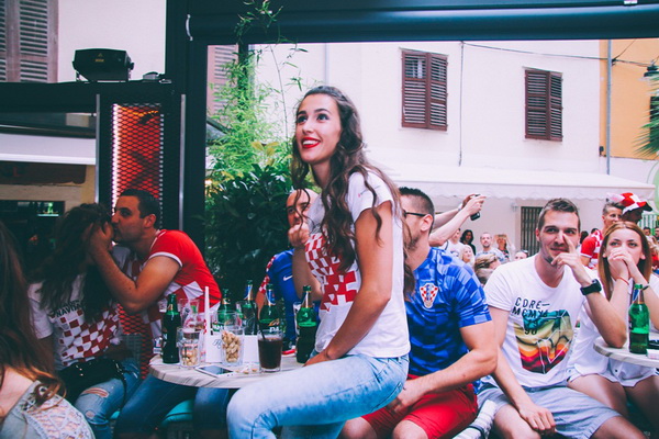 Euro 2016: Utakmica između Hrvatske i Češke gledala se u brojnim zadarskim lokalima i kafićima.