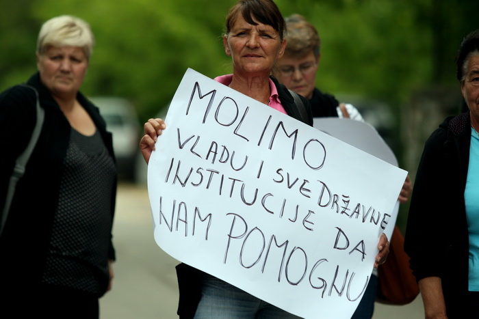 Zadar, 080513.
Gazenica. Prosvjed radnica Adrie u Gazenici koje traze 9 neisplacenih placa ili otpremnine.
Na fotografiji: radnice Adrie.
Foto: Jure Miskovic / CROPIX Zadar, 080513.
Gazenica. Prosvjed radnica Adrie u Gazenici koje traze 9 neisplacenih placa ili otpremnine.
Na fotografiji: radnice Adrie.
Foto: Jure Miskovic / CROPIX