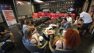 Image 888221 (auto) Image 888221 (auto)