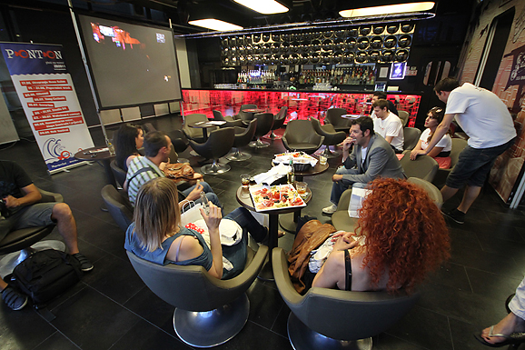 Image 888221 (auto) Image 888221 (auto)