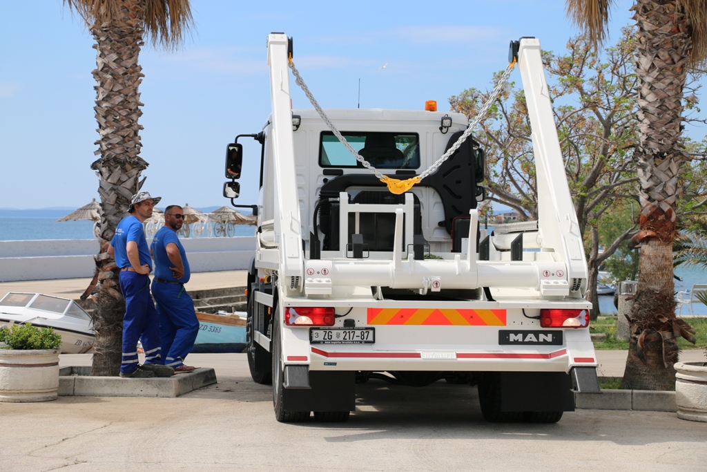 Prezentacija novog voznog parka poduzeća Čisti otok i Vodovod Vir Prezentacija novog voznog parka poduzeća Čisti otok i Vodovod Vir