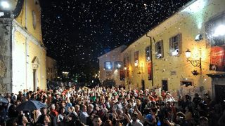 Motovun – Otvaranje 17. po redu Motovun film festivala koje je ove godine obiljezila kisa, no dobro raspolozenje je ostalo. Photo: Nina Djurdjevic/PIXSELL