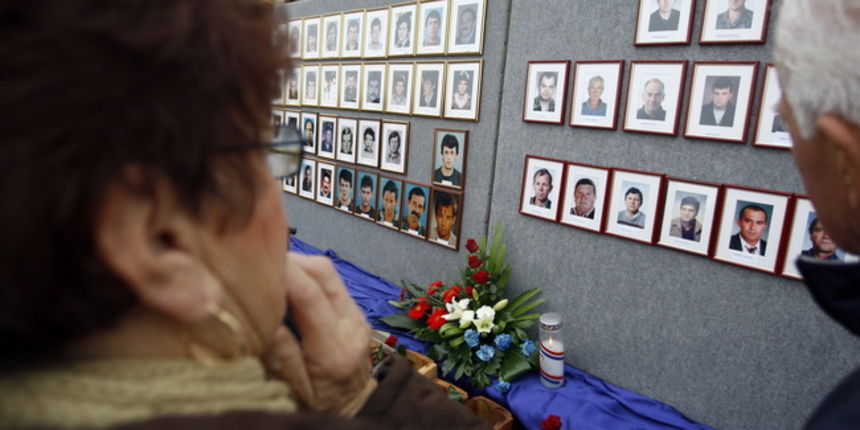 Skabrnja, 181109.
U Skabrnji kraj Zadra danas je obiljezena 18. obljetnica stradavanja i pada mjesta Skabrnje. Stradao je veliki broj civila.
Foto: Jure Miskovic / CROPIX Skabrnja, 181109.
U Skabrnji kraj Zadra danas je obiljezena 18. obljetnica stradavanja i pada mjesta Skabrnje. Stradao je veliki broj civila.
Foto: Jure Miskovic / CROPIX