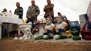 Benkovac, 100313.
Sajam u Benkovcu odrzava se svakog 10. dana u mjesecu. Stoljetna tradicija ucinila je od Benkovackog sajma neizostavni gospodarski i turisticki sadrzaj grada koji svaki put iznova iznenadjuje brojem posjetitelja koji preraste brojku od 1 Benkovac, 100313.
Sajam u Benkovcu odrzava se svakog 10. dana u mjesecu. Stoljetna tradicija ucinila je od Benkovackog sajma neizostavni gospodarski i turisticki sadrzaj grada koji svaki put iznova iznenadjuje brojem posjetitelja koji preraste brojku od 1