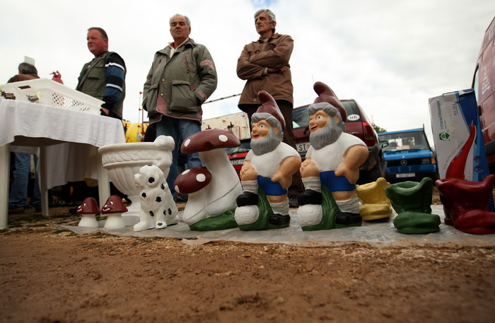 Benkovac, 100313.
Sajam u Benkovcu odrzava se svakog 10. dana u mjesecu. Stoljetna tradicija ucinila je od Benkovackog sajma neizostavni gospodarski i turisticki sadrzaj grada koji svaki put iznova iznenadjuje brojem posjetitelja koji preraste brojku od 1 Benkovac, 100313.
Sajam u Benkovcu odrzava se svakog 10. dana u mjesecu. Stoljetna tradicija ucinila je od Benkovackog sajma neizostavni gospodarski i turisticki sadrzaj grada koji svaki put iznova iznenadjuje brojem posjetitelja koji preraste brojku od 1