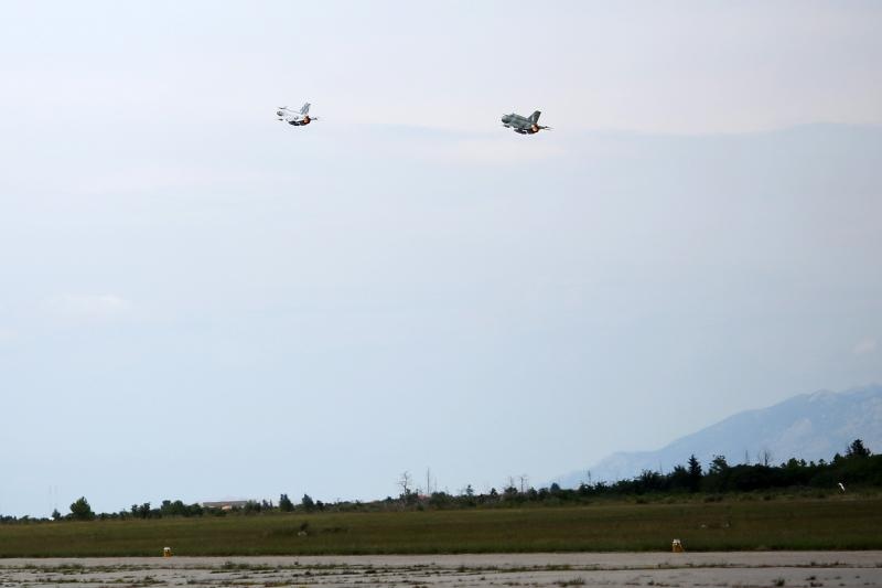 MIG 21 koji se srušio kod Velike Gorice, Foto: Filip Brala/PIXSELL MIG 21 koji se srušio kod Velike Gorice, Foto: Filip Brala/PIXSELL