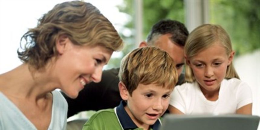 Dijete; Internet; Računalo; Obitelj