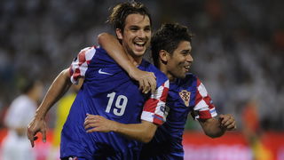 Tel Aviv, 091010. Ramat-Gan Stadion. Kvalifikacijska nogometna utakmica grupe F izmedju Izraela i Hrvatske za Euro 2012 u Poljskoj i Ukrajini. Na slici: slavlje Kranjcara i Eduarda nakon gola. Foto: Drago Sopta / CROPIX