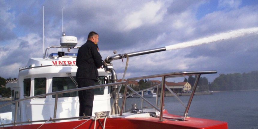 DVD Rutnjak i brzi vatrogasni brod