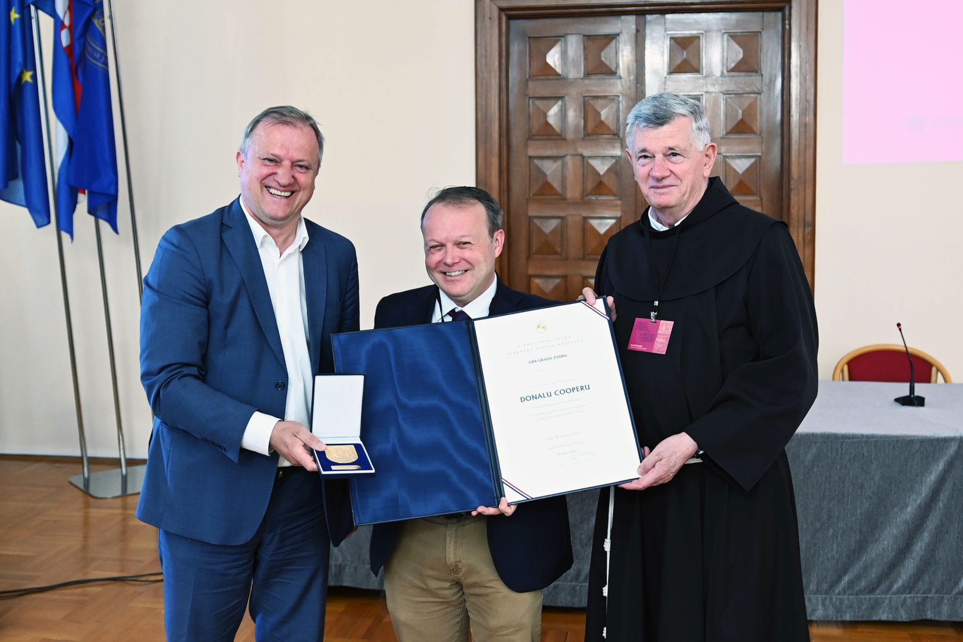 Plemeniti metali i vješte ruke: umjetnost i obrt od srednjeg vijeka do modernog doba