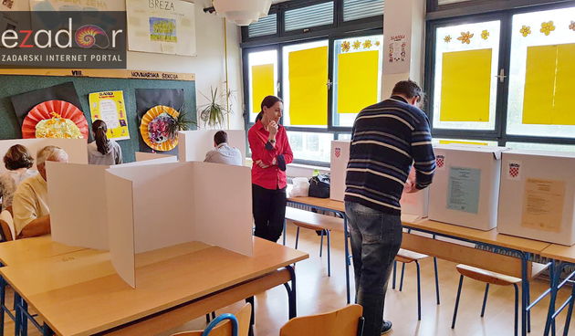 Lokalni izbori 2017. – Glasovanje u OŠ Šimuna Kožićića Benje