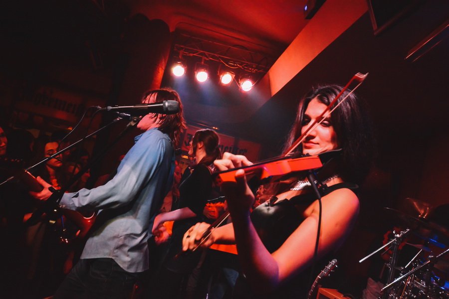 Silente @ Qbar, foto: Iva Perinčić Silente @ Qbar, foto: Iva Perinčić