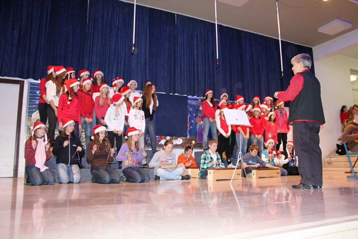Božićna priredba OŠ Smiljevac Božićna priredba OŠ Smiljevac