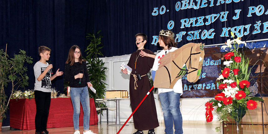 OŠ Smiljevac obilježila Dane hrvatskog jezika i 50. godina Deklaracije OŠ Smiljevac obilježila Dane hrvatskog jezika i 50. godina Deklaracije