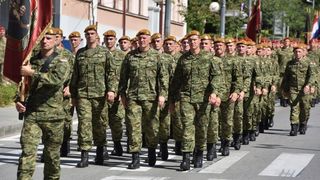 Knin: Generalna proba mimohoda uoči sutrašnje proslave 21. obljetnice VRA Oluja Knin: Generalna proba mimohoda uoči sutrašnje proslave 21. obljetnice VRA Oluja