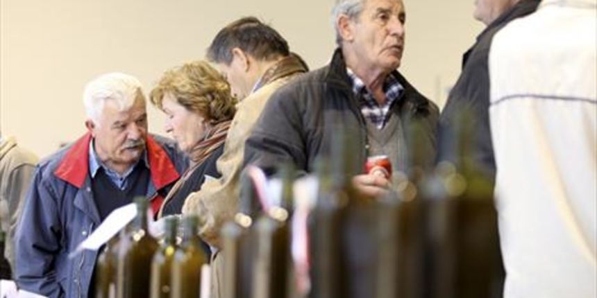 Maslinafest prikupio 22 tisuće kuna za malu Mateu, foto: Andrija Lučić / CROPIX Maslinafest prikupio 22 tisuće kuna za malu Mateu, foto: Andrija Lučić / CROPIX