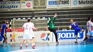 U doista sjajnoj atmosferi koju je stvorilo oko 5000 navijača iz cijele Hrvatske, naši su rukometni reprezentativci remizirali sa Švedskom i to s rezultatom 25-25. Bila je to ‘kaubojima’ pretposljednja pripremna utakmica uoči Olimpijskih igara