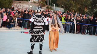 HGD Sv. Cecilija izvelo korčulanski viteški ples “Moreška” na Pozdravu suncu