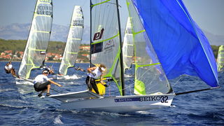 Zadar, 310809.
Europsko prvenstvo u jedrenju za klasu 49er 2009.
Danas je prvi dan regularnog natjecanja za jedrilicare u klasi 49er koje se odrzava od 29og kolovoza do 5og rujna u organizaciji JK Uskok.
Na slici: detalj sa regate. Njemacka posada Leopold Zadar, 310809.
Europsko prvenstvo u jedrenju za klasu 49er 2009.
Danas je prvi dan regularnog natjecanja za jedrilicare u klasi 49er koje se odrzava od 29og kolovoza do 5og rujna u organizaciji JK Uskok.
Na slici: detalj sa regate. Njemacka posada Leopold