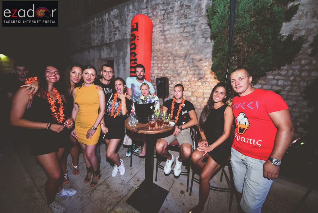 Connect @ Teatro bar & Zlatni kutić Connect @ Teatro bar & Zlatni kutić