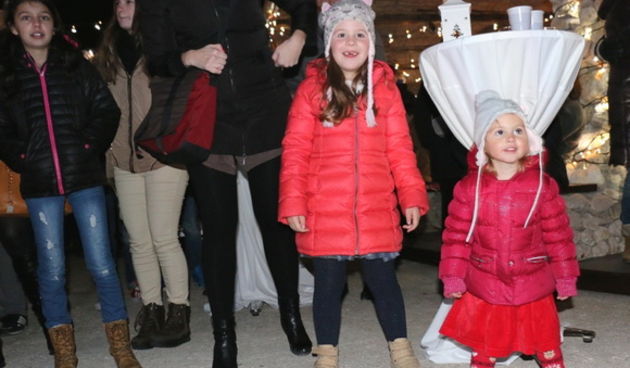 Virani 2016. godinu dočekali uz Lidiju Bačić, Leteći odred i spektakularan vatromet