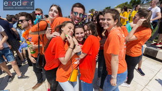 Ludijada zadarskih maturanata na Pozdravu suncu i Morskim orguljama