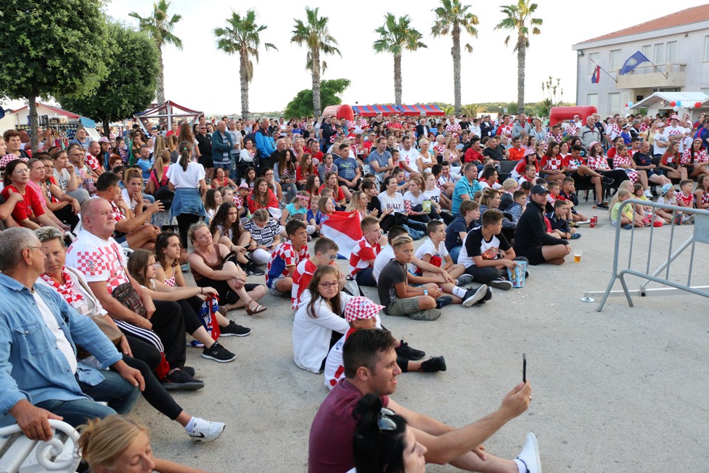 Virski navijači podržali Vatrene Virski navijači podržali Vatrene