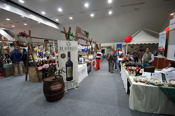 Otvoren 8. sajam “Eko etno Hrvatska” (foto:Saša Čuka) Otvoren 8. sajam “Eko etno Hrvatska” (foto:Saša Čuka)