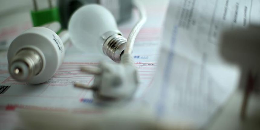 22.06.2013., , Zagreb – Ilustracija za elektricnu struju i potrosnju. Prije samog ulaska u Europsku uniju Hrvatska elektroprivreda – HEP, dobila je konkuenciju a rijec je o slovenskoj tvrtki GEN-I koja obecaje i do 30 posto jeftiniju struju te tvrtka RW 22.06.2013., , Zagreb – Ilustracija za elektricnu struju i potrosnju. Prije samog ulaska u Europsku uniju Hrvatska elektroprivreda – HEP, dobila je konkuenciju a rijec je o slovenskoj tvrtki GEN-I koja obecaje i do 30 posto jeftiniju struju te tvrtka RW