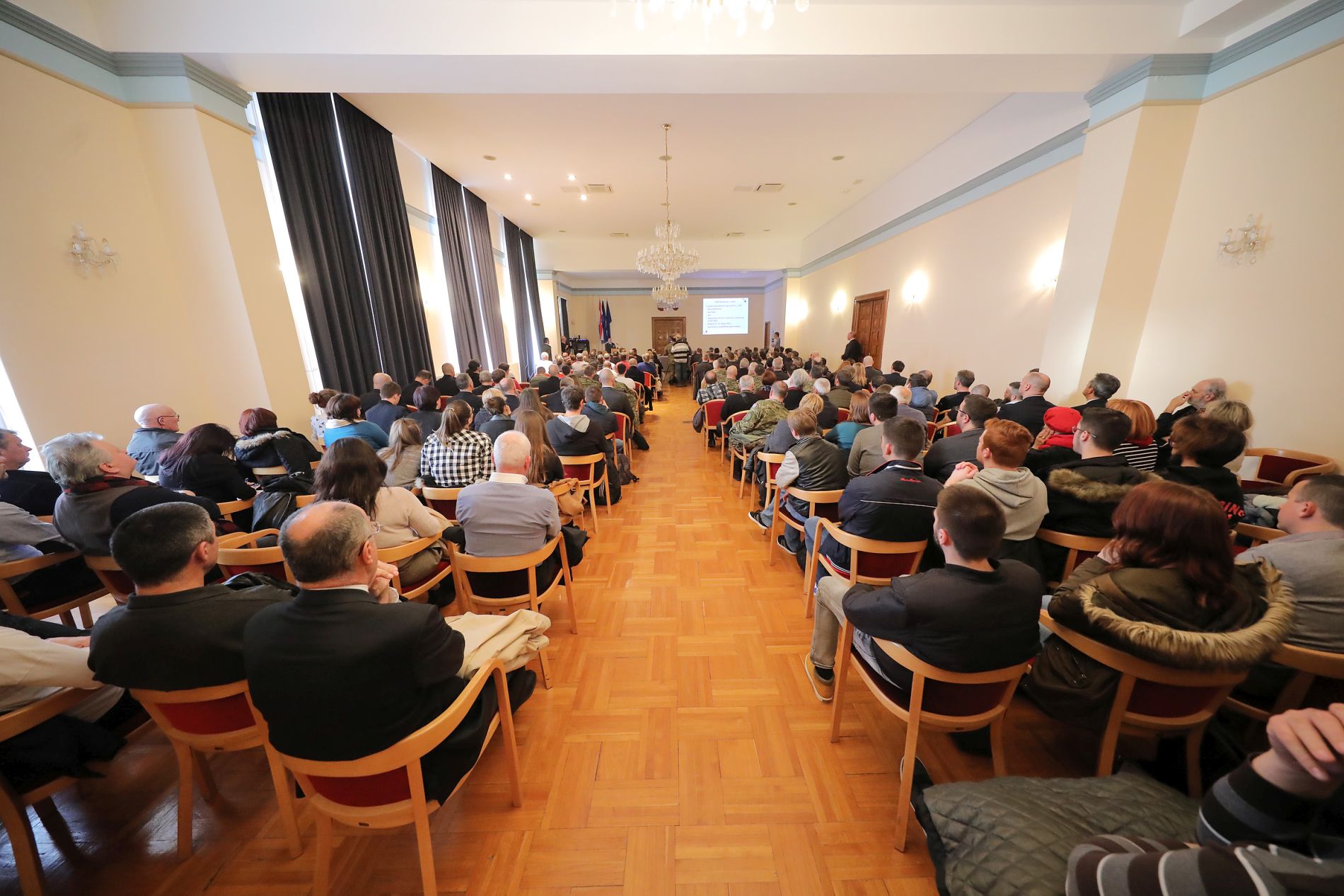 Na Sveučilištu u Zadru održan znanstveni kolokvij o VRO Maslenica