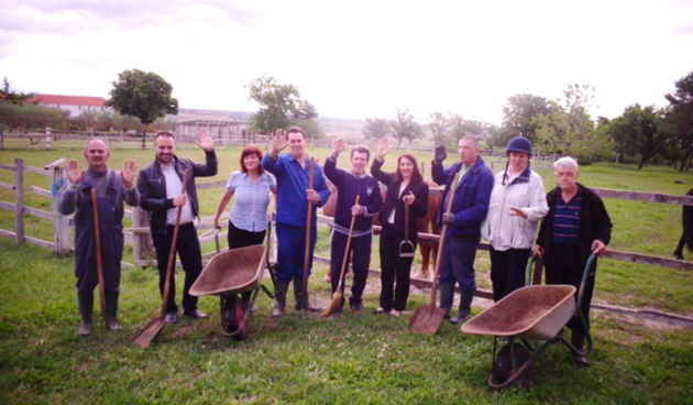 Volonteri u akciji “Hrvatskunikua volontira” u Domu za odrasle osobe u Zem