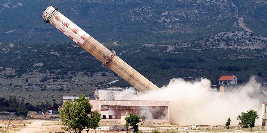 Glinica . Rusenje dimnjaka Glinica . Rusenje dimnjaka