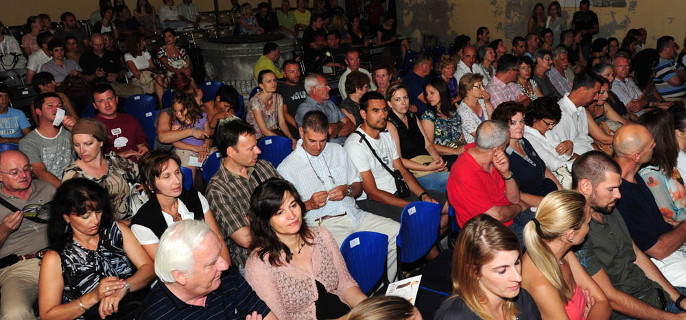 17. Zadarsko kazališno ljeto: predstava “Pitur”, foto: Nenad Marcev 17. Zadarsko kazališno ljeto: predstava “Pitur”, foto: Nenad Marcev