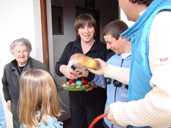 Humanitani uskrsni konvoj Zadar – Oklaj