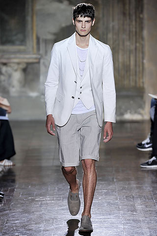 John Varvatos proljeće/ljeto 2010 (Moda.hr) John Varvatos proljeće/ljeto 2010 (Moda.hr)