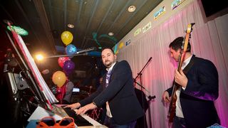 U Famous beach and grill baru Rockatansky bend proslavio je 20 godina djelovanja U Famous beach and grill baru Rockatansky bend proslavio je 20 godina djelovanja