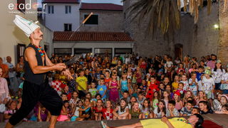 Dječjim karnevalskim danom započeo 59. Paški ljetni karneval