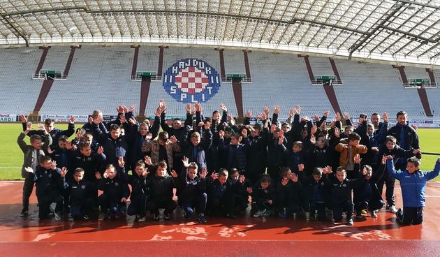 Mlađi pioniri, papaline i tići NK Zara uzvratili posjet splitskom Hajduku
