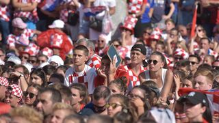 Tisuće Zadrana na Forumu navijalo za Vatrene u finalu Svjetskog prvenstva Tisuće Zadrana na Forumu navijalo za Vatrene u finalu Svjetskog prvenstva