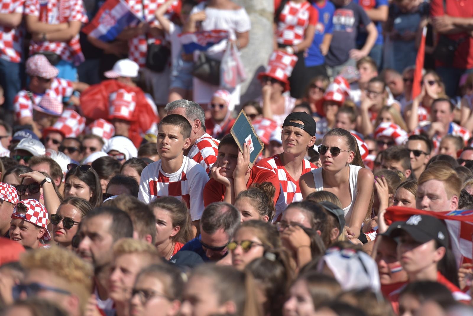 Tisuće Zadrana na Forumu navijalo za Vatrene u finalu Svjetskog prvenstva Tisuće Zadrana na Forumu navijalo za Vatrene u finalu Svjetskog prvenstva