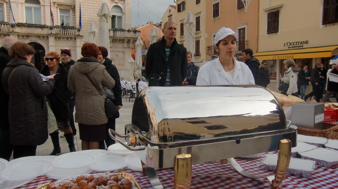 Humanitarna gastro akcija “Bakalar na Badnji” Humanitarna gastro akcija “Bakalar na Badnji”