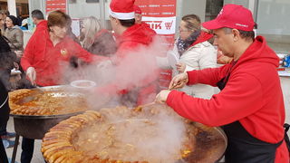 Turopoljsko srce srcu Zadra: Buševačke delicije i folklorni program na Forumu